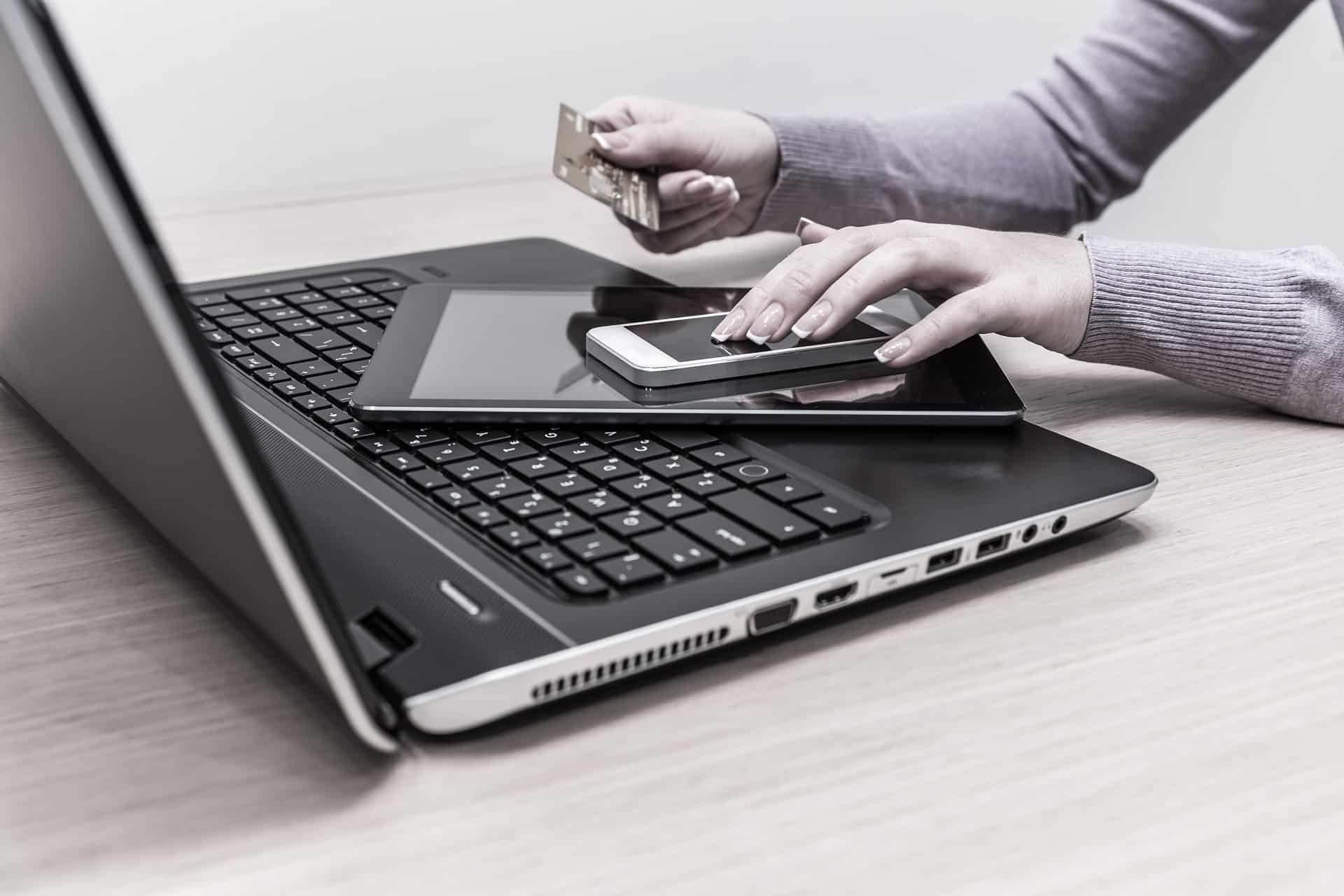 Changing Habits in a Cashless Society