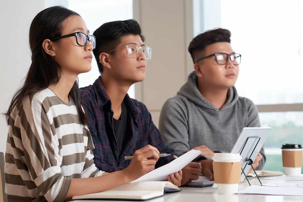 3 Alternative Ways To Teach Teenagers About Money Management