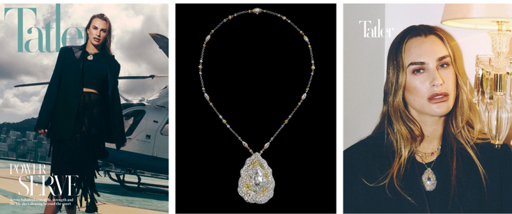 Aryna Sabalenka佩戴來自Carnet Jewellery的Fleur d'Or Blanc系列以鉑金、白金及黃金打造，並鑲嵌白色與黃色天然鑽石項鍊（中）（圖片源自《Tatler Hong Kong》）